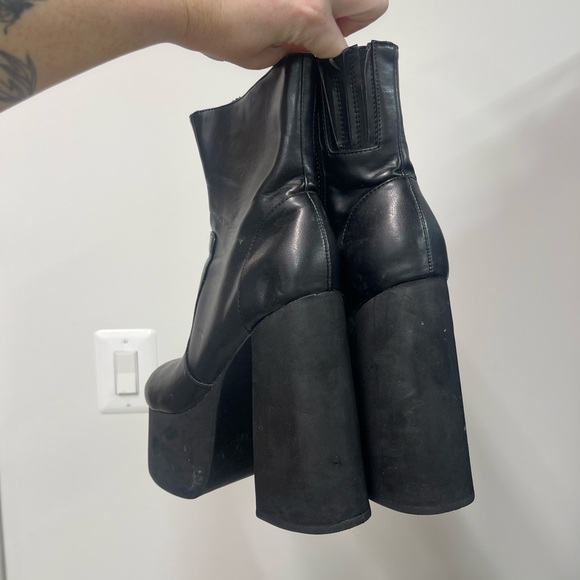 Dollskill Platforms - Picture 4 of 5